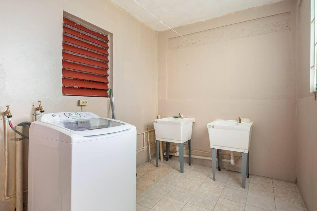 Fully Ac 2Br, 5 Mins From Ian Fleming Int Airport Villa Boscobel Buitenkant foto